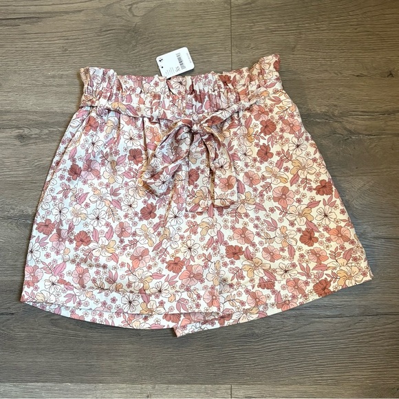 Free People Pants - NWT Free People BTFL-life floral paperbag shorts pink elastic waist XS lined